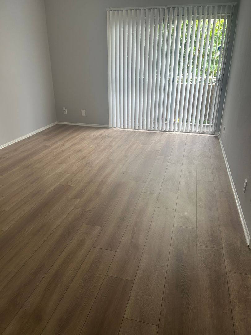 Apartment for rent at 1045 S Ardmore Ave, Los Angeles, CA 90006