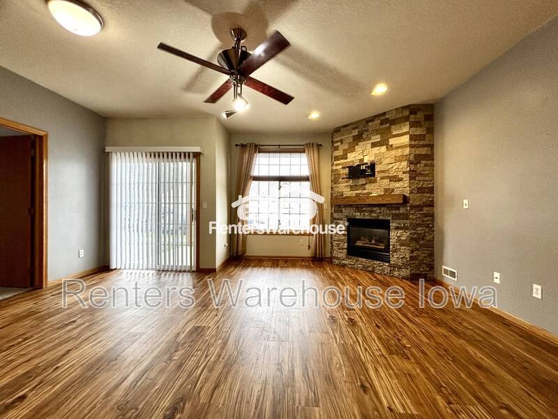 Apartment for rent at 950 67th St #410, West Des Moines, IA 50266