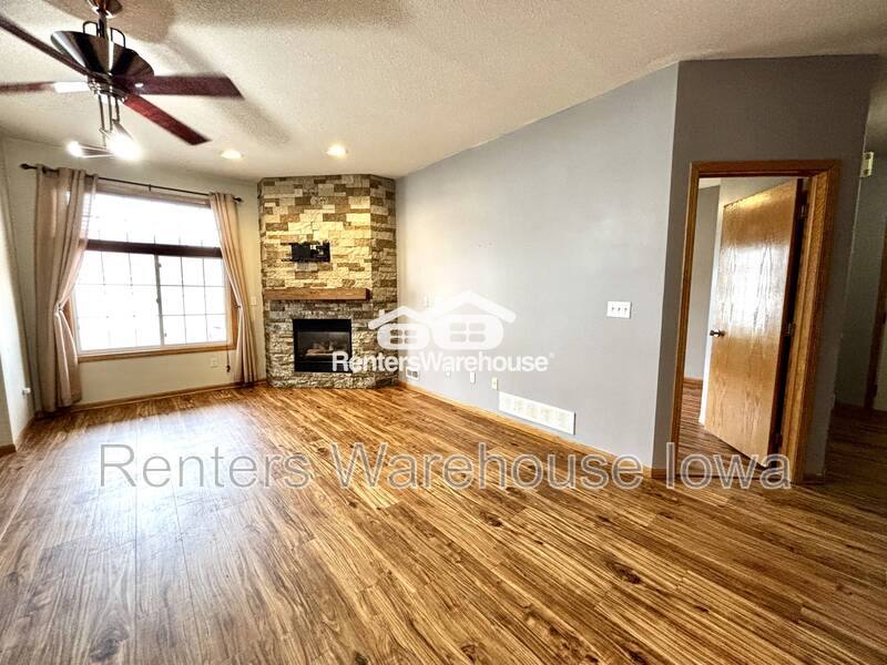 Apartment for rent at 950 67th St #410, West Des Moines, IA 50266