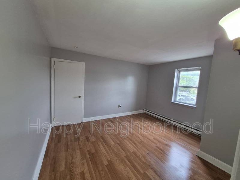 House for rent at 5-7 Upson St #4, Bristol, CT 06010