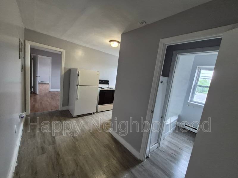 House for rent at 5-7 Upson St #4, Bristol, CT 06010