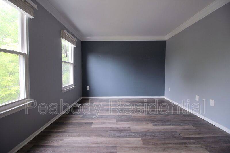 Townhouse for rent at 953 Ferndale Ave, Herndon, VA 20170