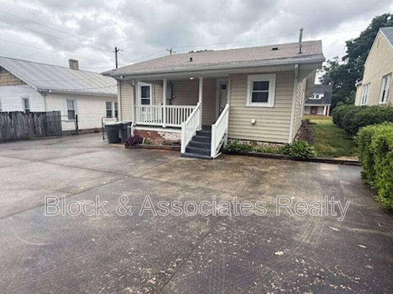 House for rent at 1007 Sunset Ave, Asheboro, NC 27203