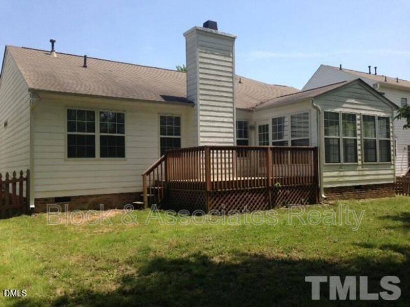 House for rent at 210 Brierridge Dr, Apex, NC 27502