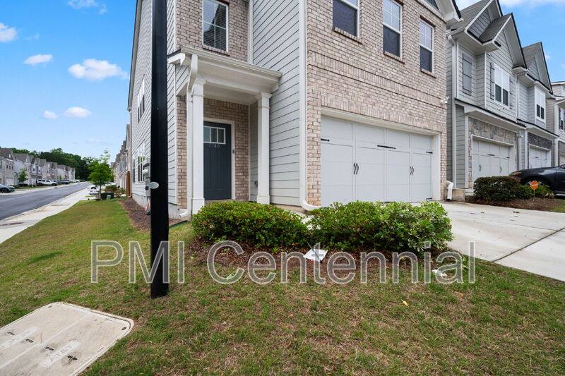 Townhouse for rent at 7740 Baron Rd, Fairburn, GA 30213