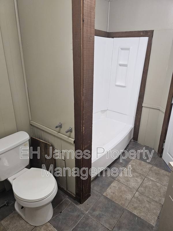 Apartment for rent at 217 N Wilson Ave - E, Sand Springs, OK 74063