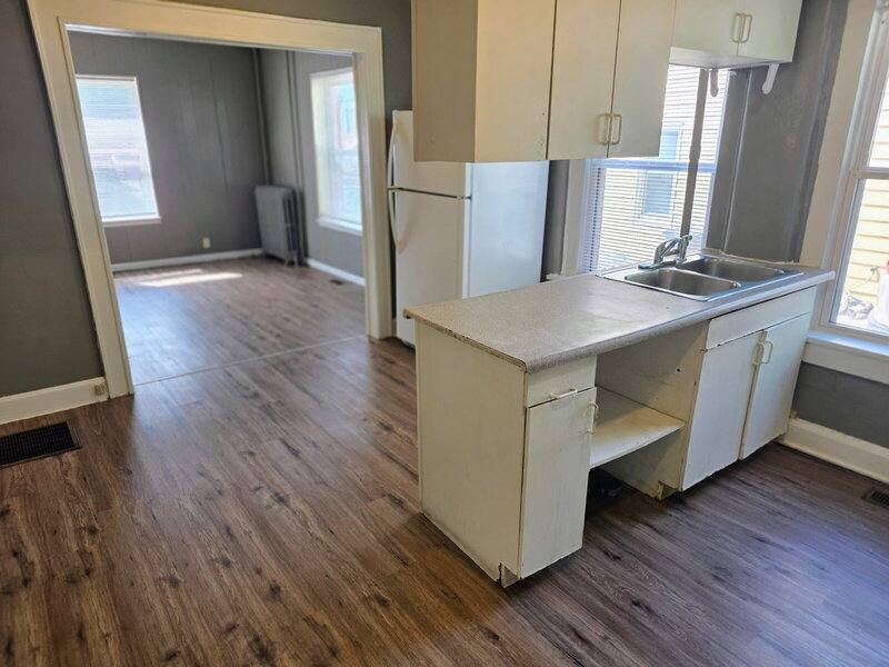 Apartment for rent at 1301 E 12th St #2, Des Moines, IA 50316