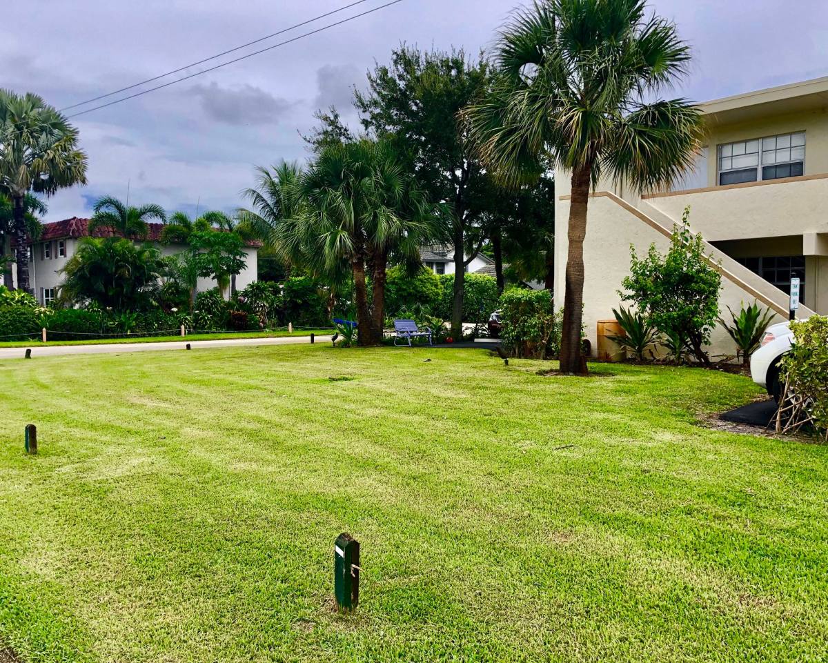 Apartment for rent at 4670 NE 5th Ave, Boca Raton, FL 33431