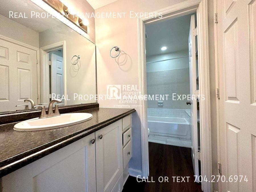 Condo for rent at 5718 Dockside Dr, Charlotte, NC 28227