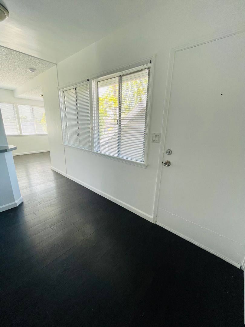 Apartment for rent at 408-410 E Elk 409-413 Lomita, Glendale, CA 91205