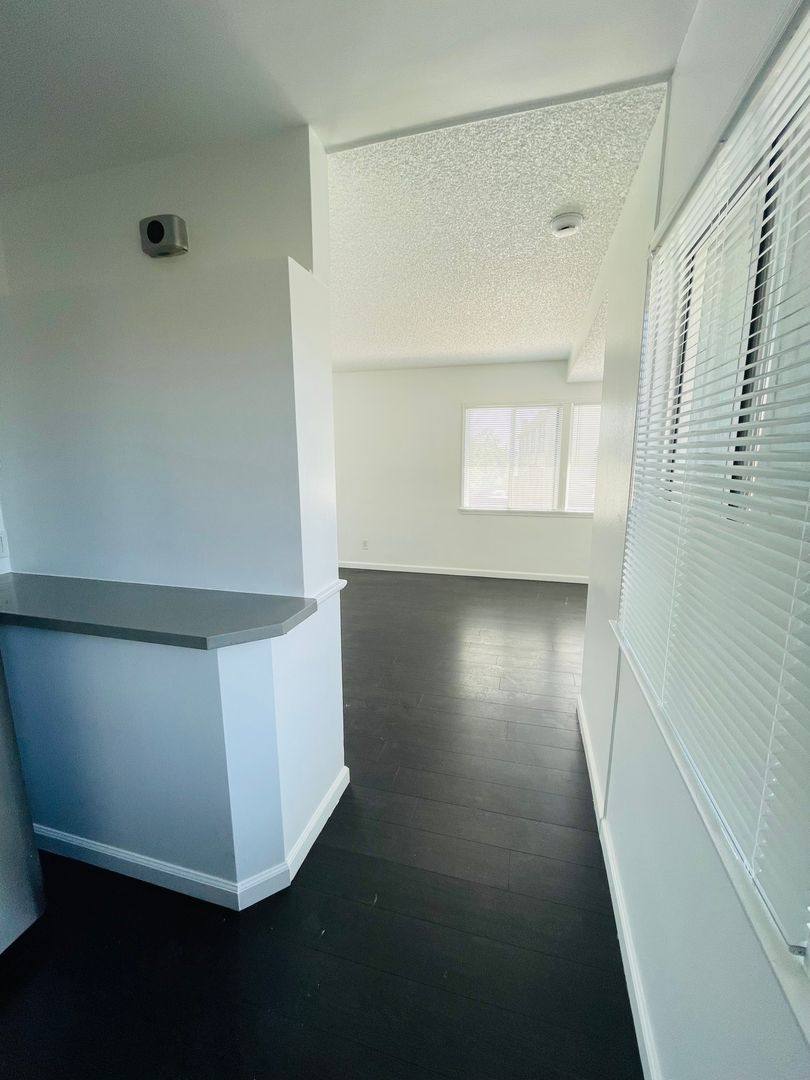Apartment for rent at 408-410 E Elk 409-413 Lomita, Glendale, CA 91205