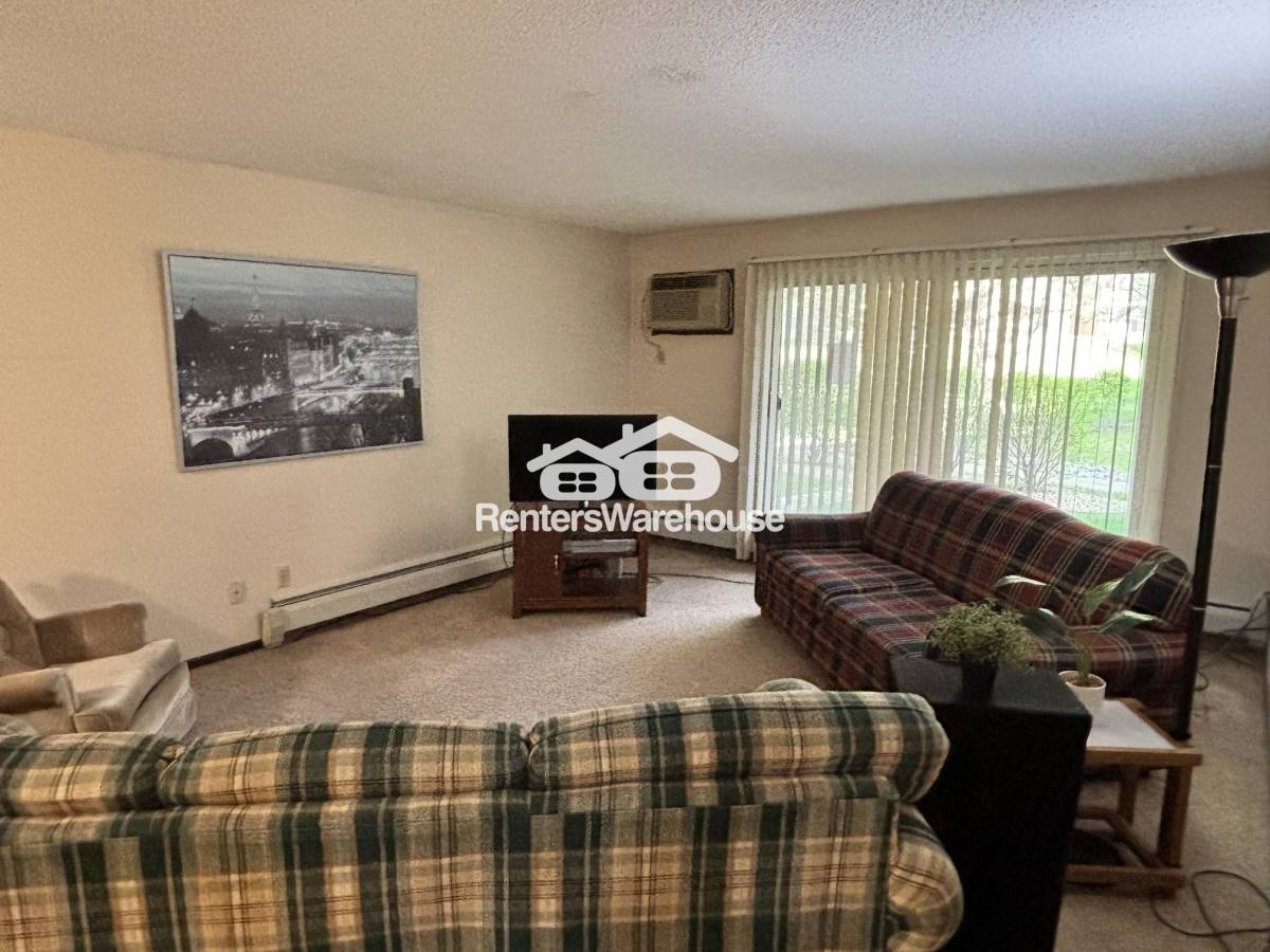 Condo for rent at 1700 Four Oaks Rd #124, Saint Paul, MN 55121