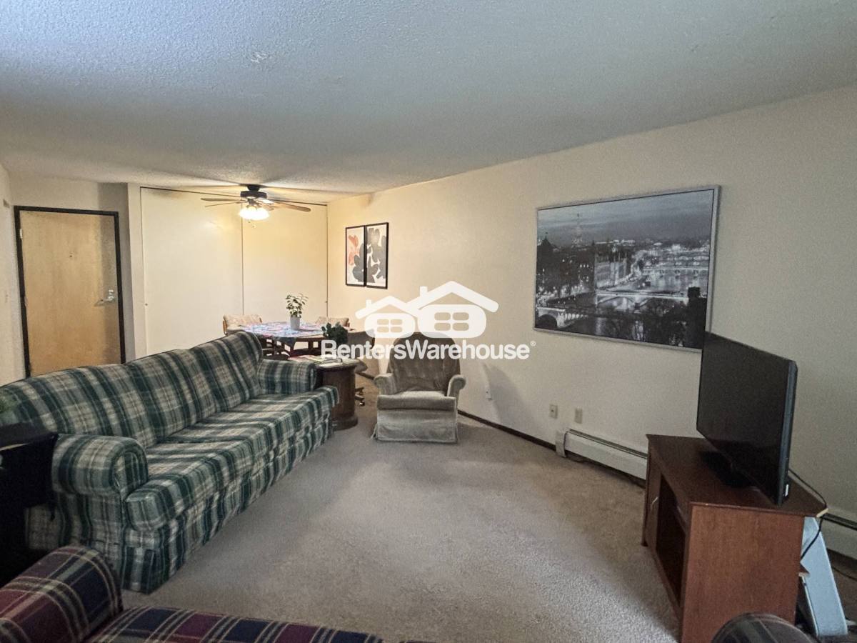 Condo for rent at 1700 Four Oaks Rd #124, Saint Paul, MN 55121
