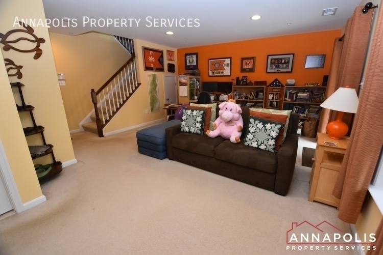Townhouse for rent at 806 Nancy Lynn Lane, Arnold, MD 21012