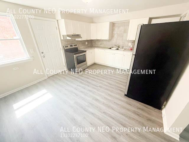 Apartment for rent at 2114 Market Ave N #2, Canton, OH 44714