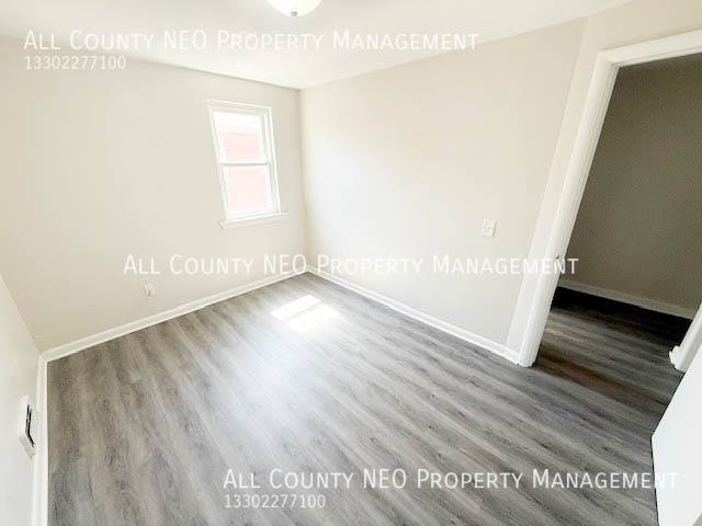 Apartment for rent at 2114 Market Ave N #2, Canton, OH 44714