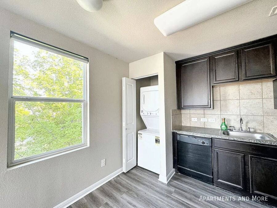 Apartment for rent at 315 Rachel St #C, San Marcos, TX 78666