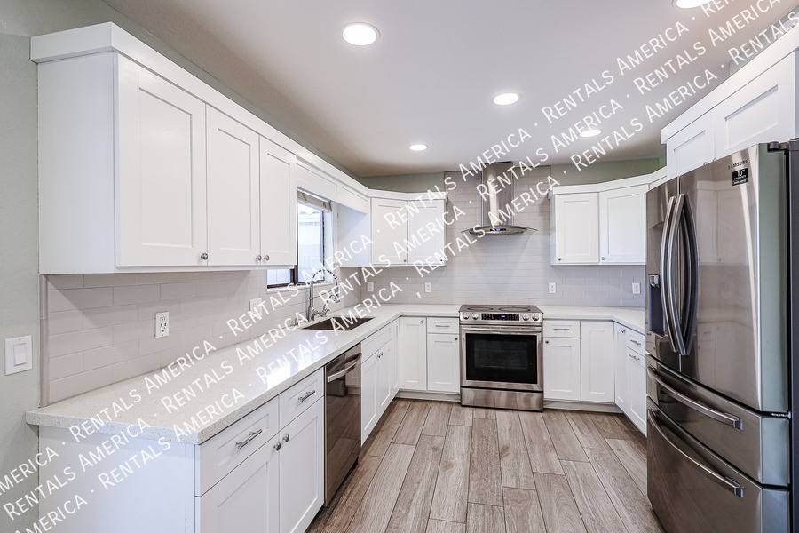 House for rent at 22442 N 21st St, Phoenix, AZ 85024