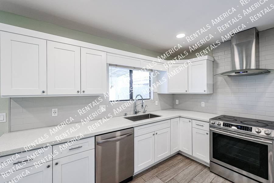 House for rent at 22442 N 21st St, Phoenix, AZ 85024