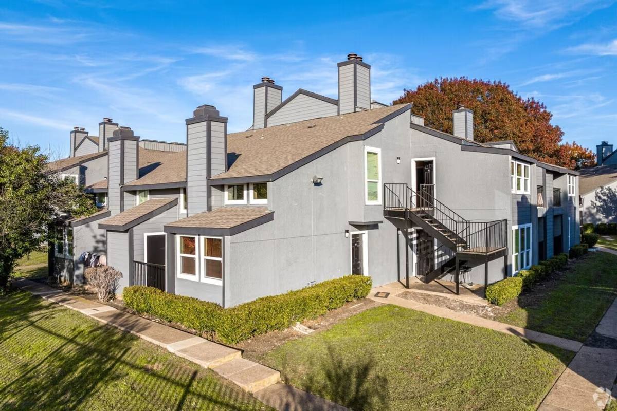 Apartment for rent at 9696 Walnut St, Dallas, TX 75243