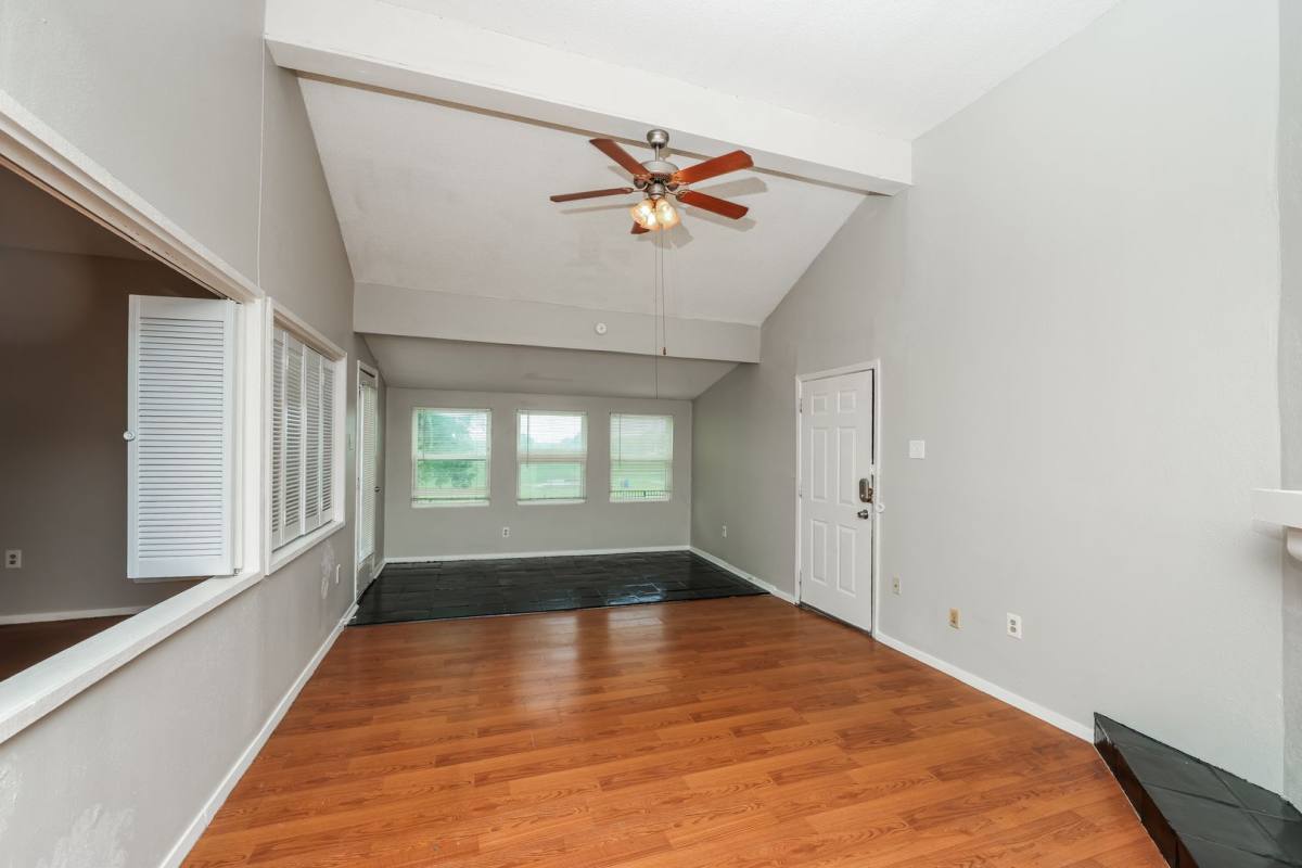 Apartment for rent at 9696 Walnut St, Dallas, TX 75243