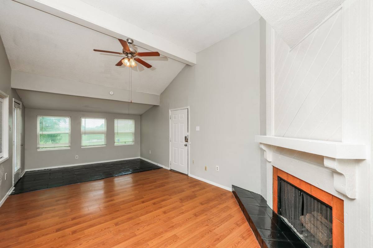 Apartment for rent at 9696 Walnut St, Dallas, TX 75243