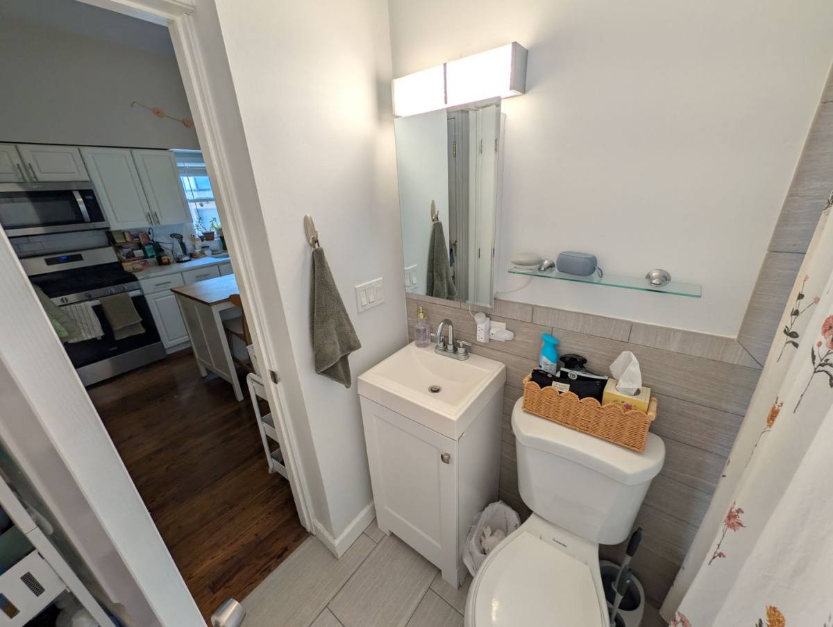 Apartment for rent at 2522 W Cortland St, Chicago, IL 60647