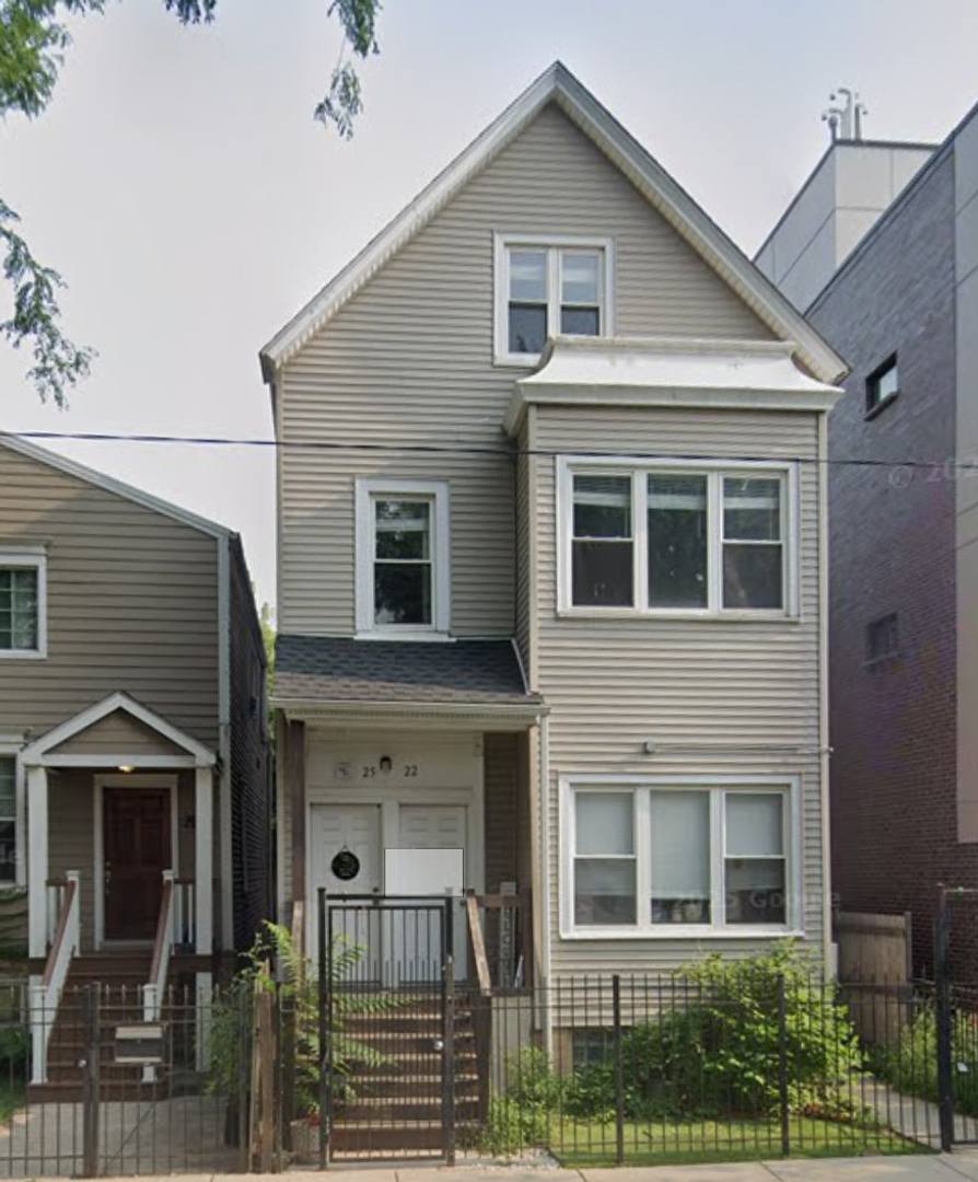 Apartment for rent at 2522 W Cortland St, Chicago, IL 60647