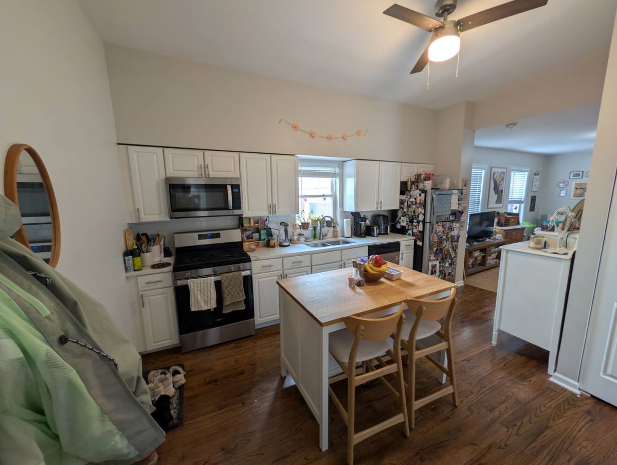 Apartment for rent at 2522 W Cortland St, Chicago, IL 60647