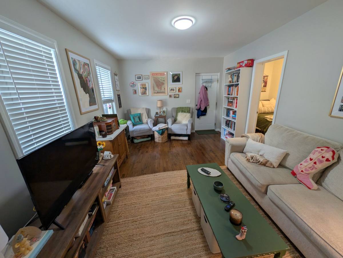Apartment for rent at 2522 W Cortland St, Chicago, IL 60647