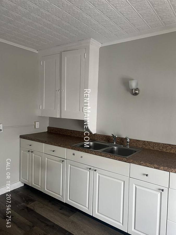 Apartment for rent at 591 Main St #12, Bangor, ME 04401