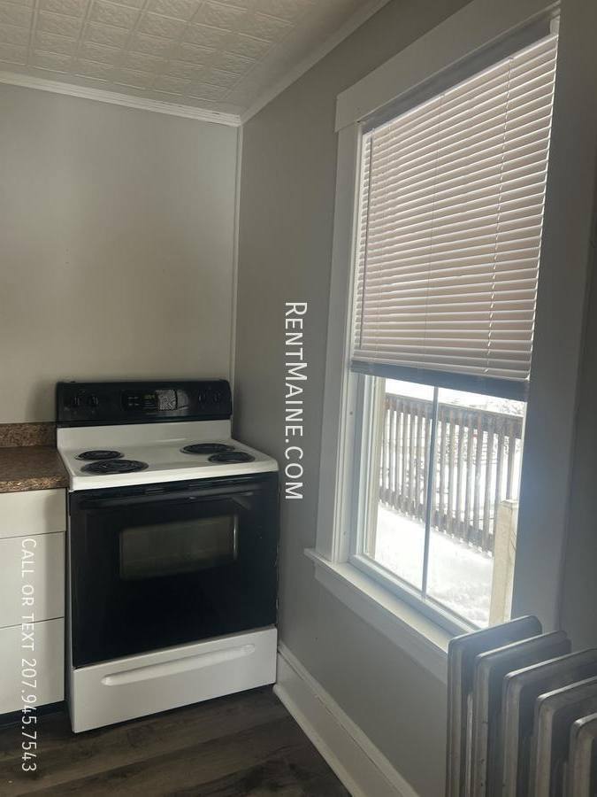 Apartment for rent at 591 Main St #12, Bangor, ME 04401