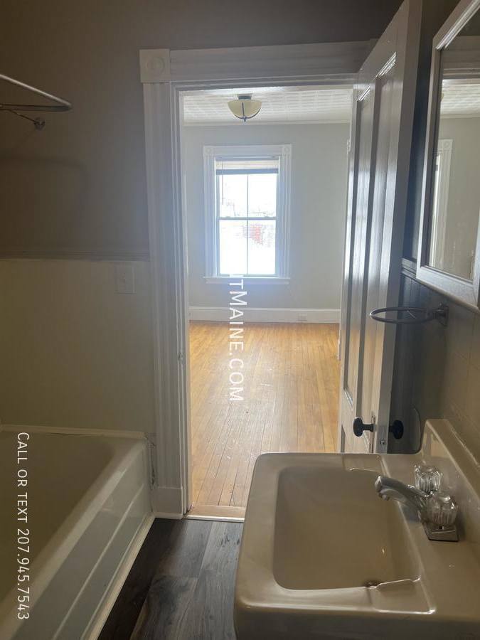 Apartment for rent at 591 Main St #12, Bangor, ME 04401