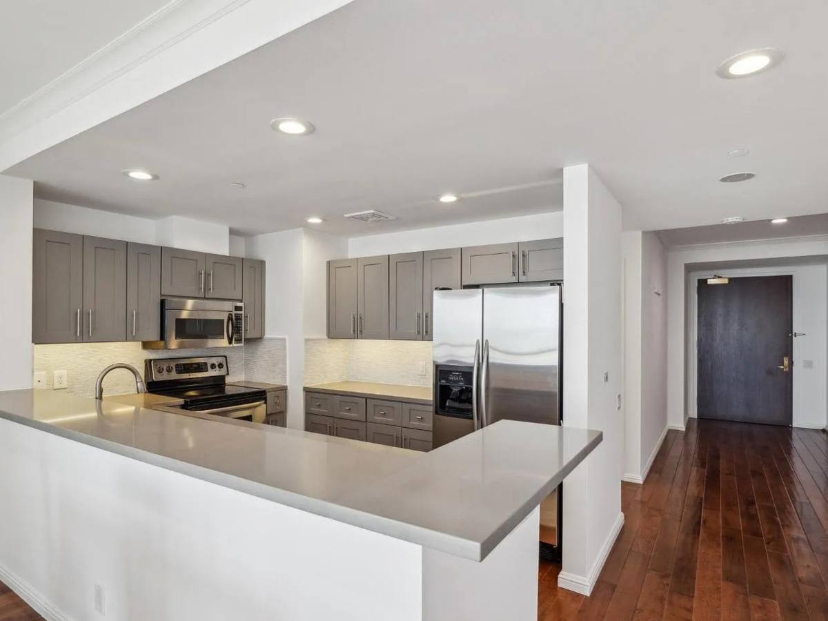 Condo for rent at 333 Bush St #3806, San Francisco, CA 94104