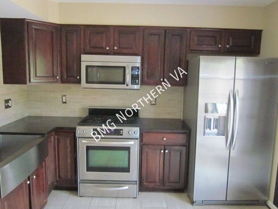 Townhouse for rent at 14306 Newbern Loop, Gainesville, VA 20155