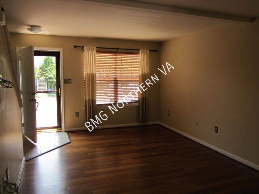 Townhouse for rent at 14306 Newbern Loop, Gainesville, VA 20155