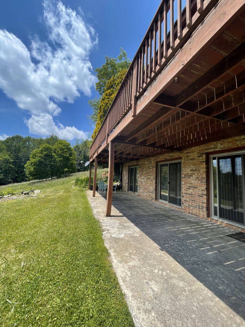 Apartment for rent at 593-B Pinnacle Dr, Boone, NC 28607