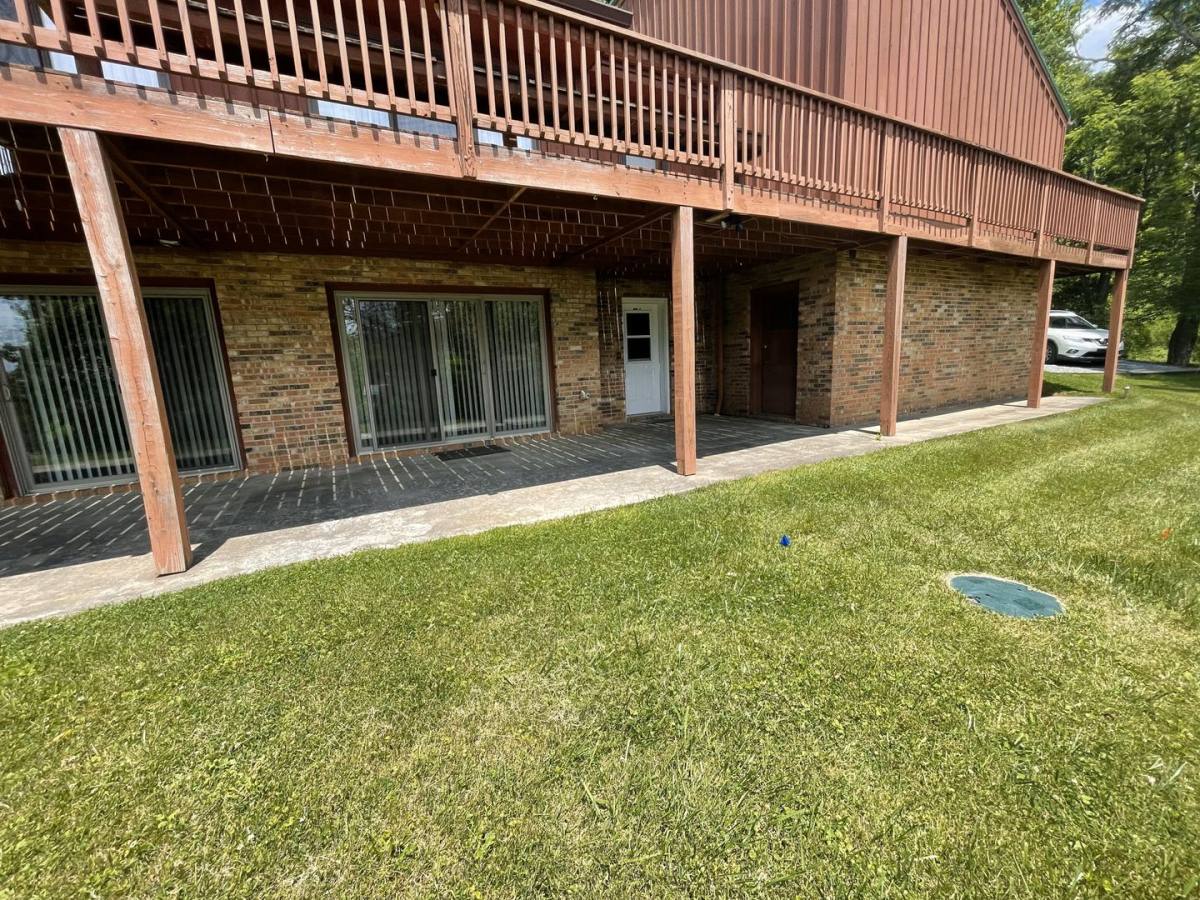 Apartment for rent at 593-B Pinnacle Dr, Boone, NC 28607