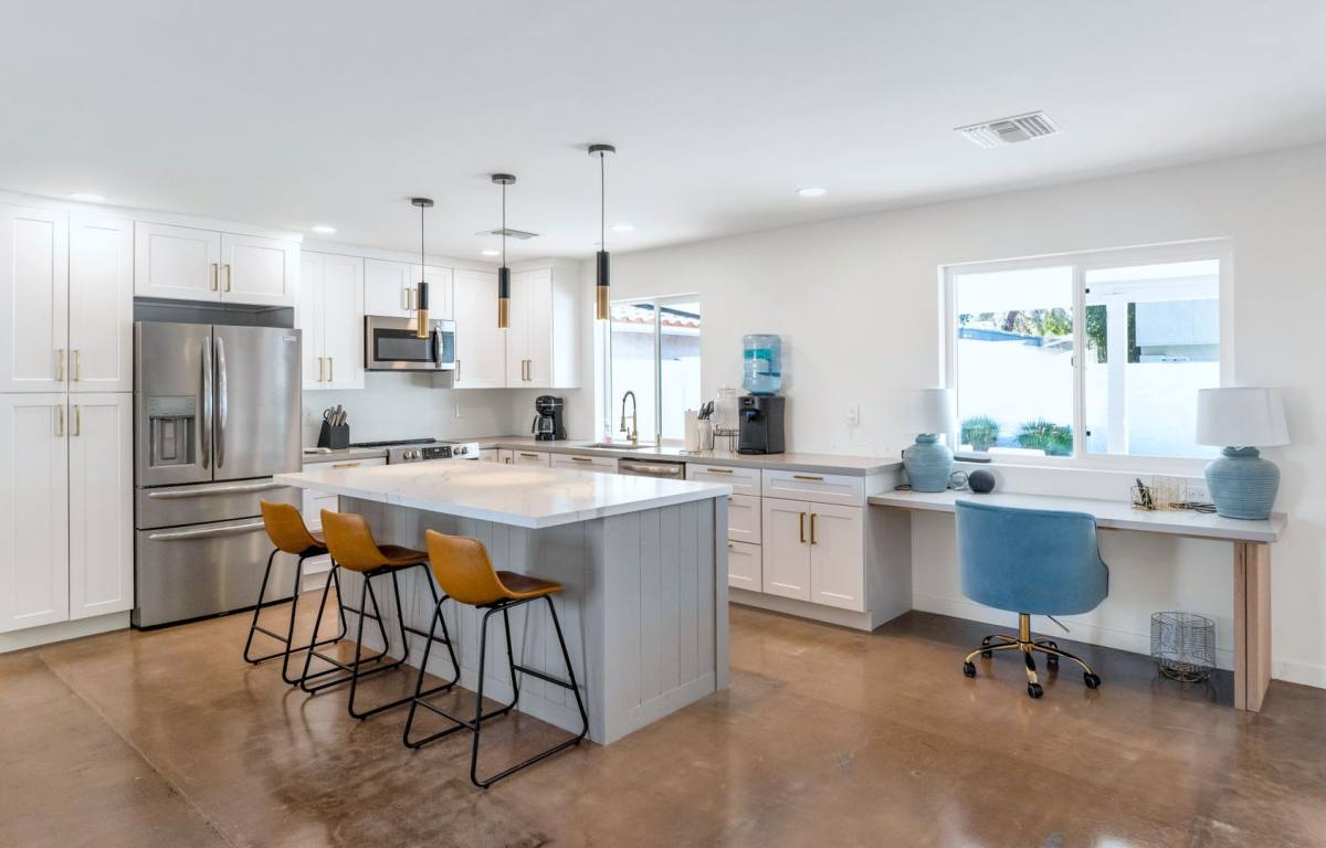 House for rent at 1511 E Edgewater Dr, Tempe, AZ 85283