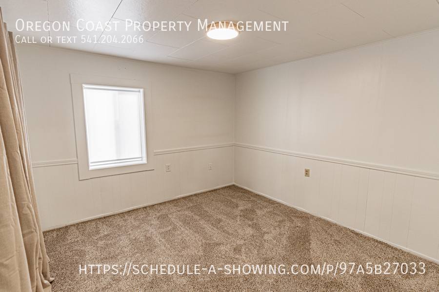 Apartment for rent at 537 SW 32nd St, Lincoln City, OR 97367