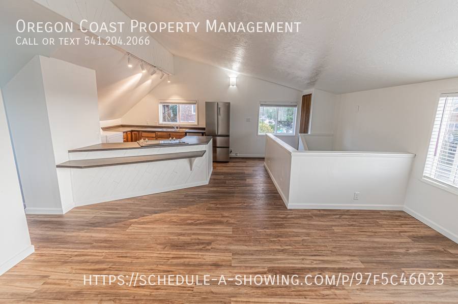 Apartment for rent at 529 SW 32nd St, Lincoln City, OR 97367