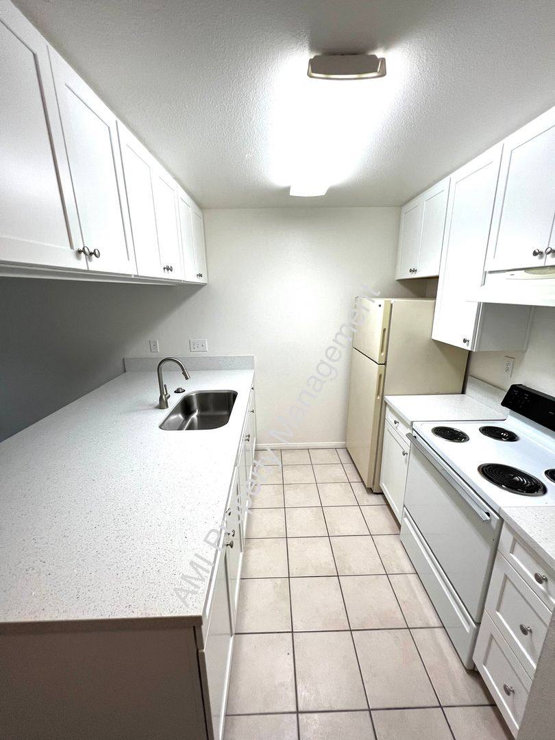 Apartment for rent at 4437 Rosebud Lane, La Mesa, CA 91941