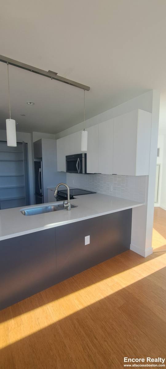 Apartment for rent at 120 Kingston St #1511, Boston, MA 02111