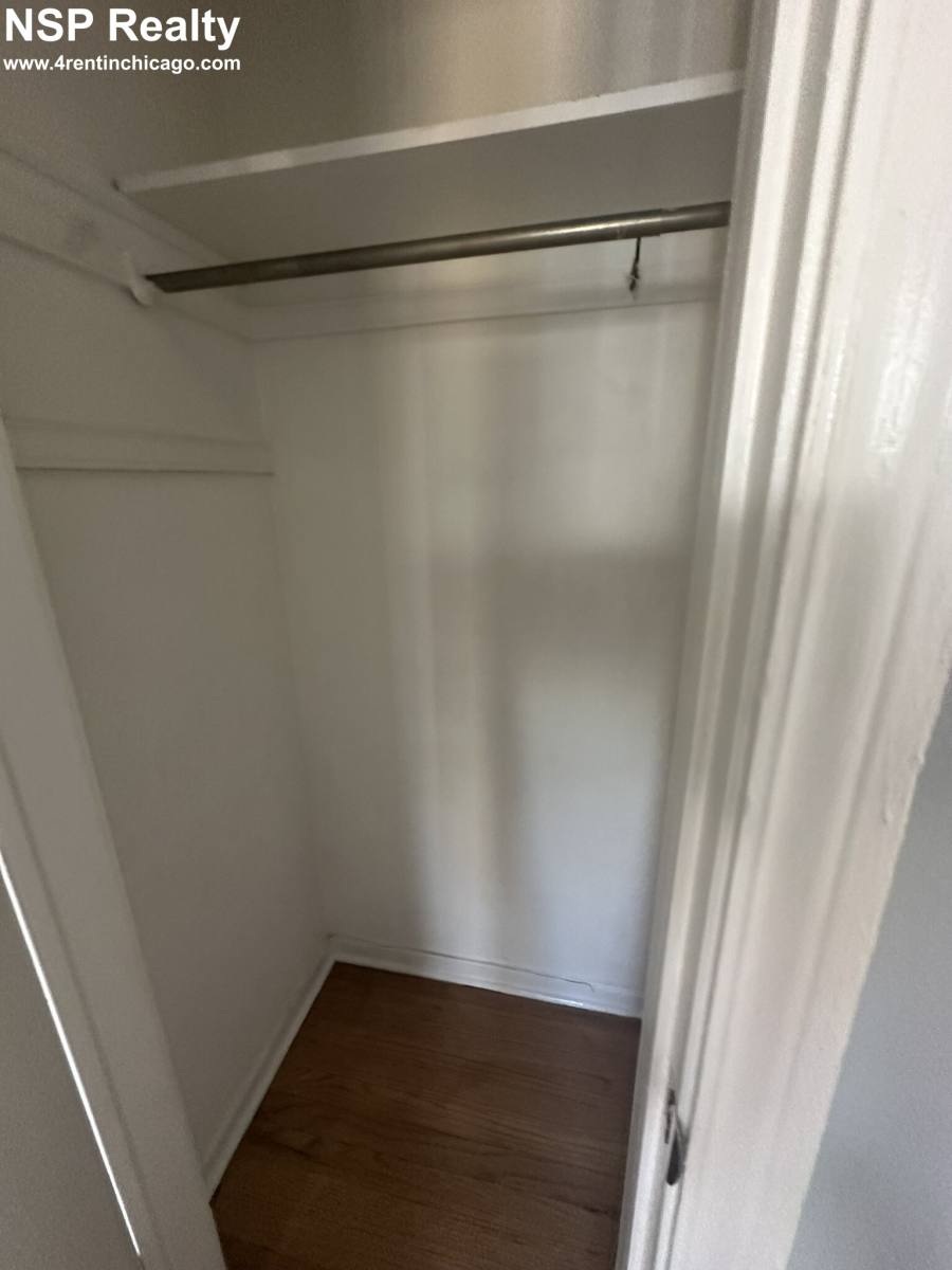 Apartment for rent at 6700 N California, Chicago, IL 60645