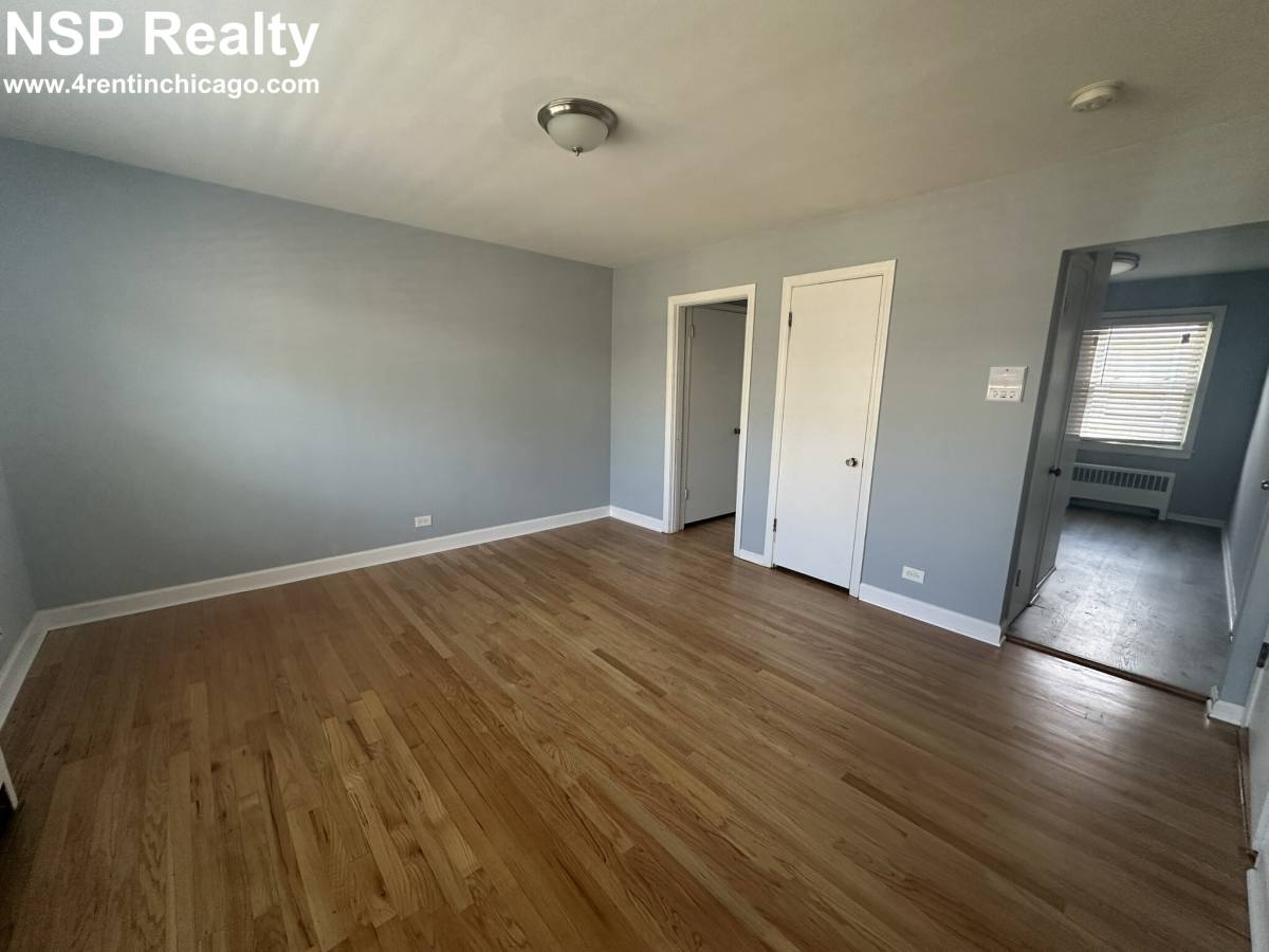 Apartment for rent at 6700 N California, Chicago, IL 60645