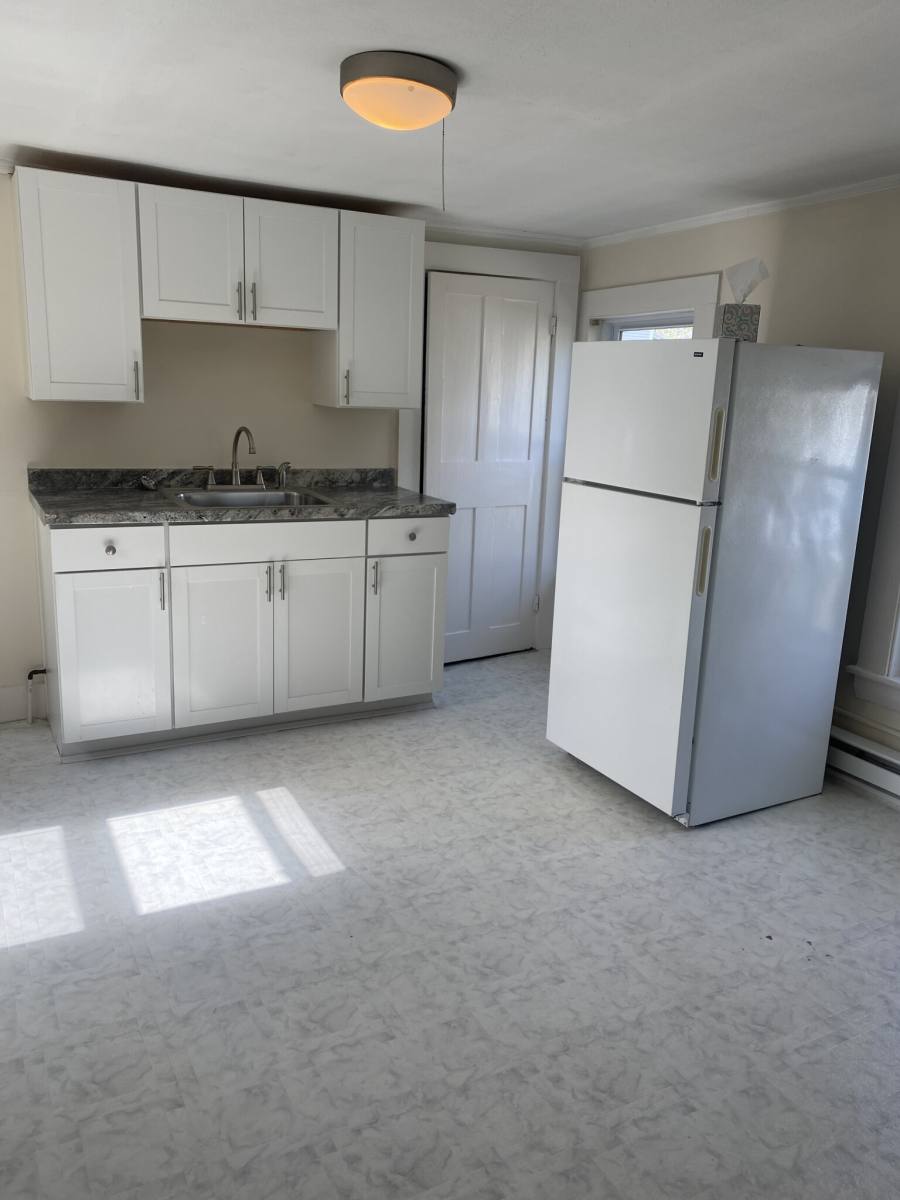 House for rent at 103 Pleasant St #2, Woburn, MA 01801