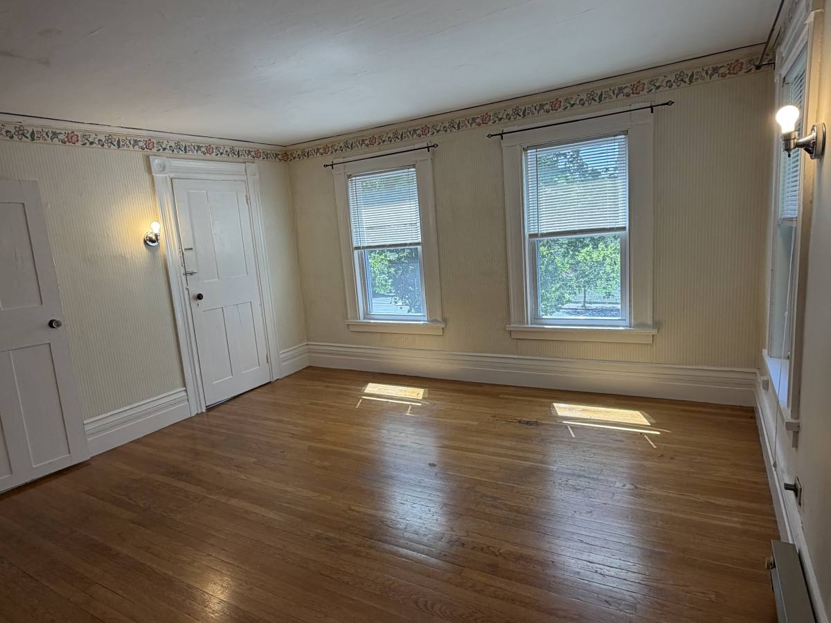 House for rent at 103 Pleasant St #2, Woburn, MA 01801