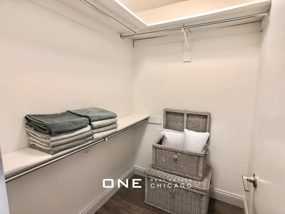 Apartment for rent at 330 W Illinois #2, Chicago, IL 60654