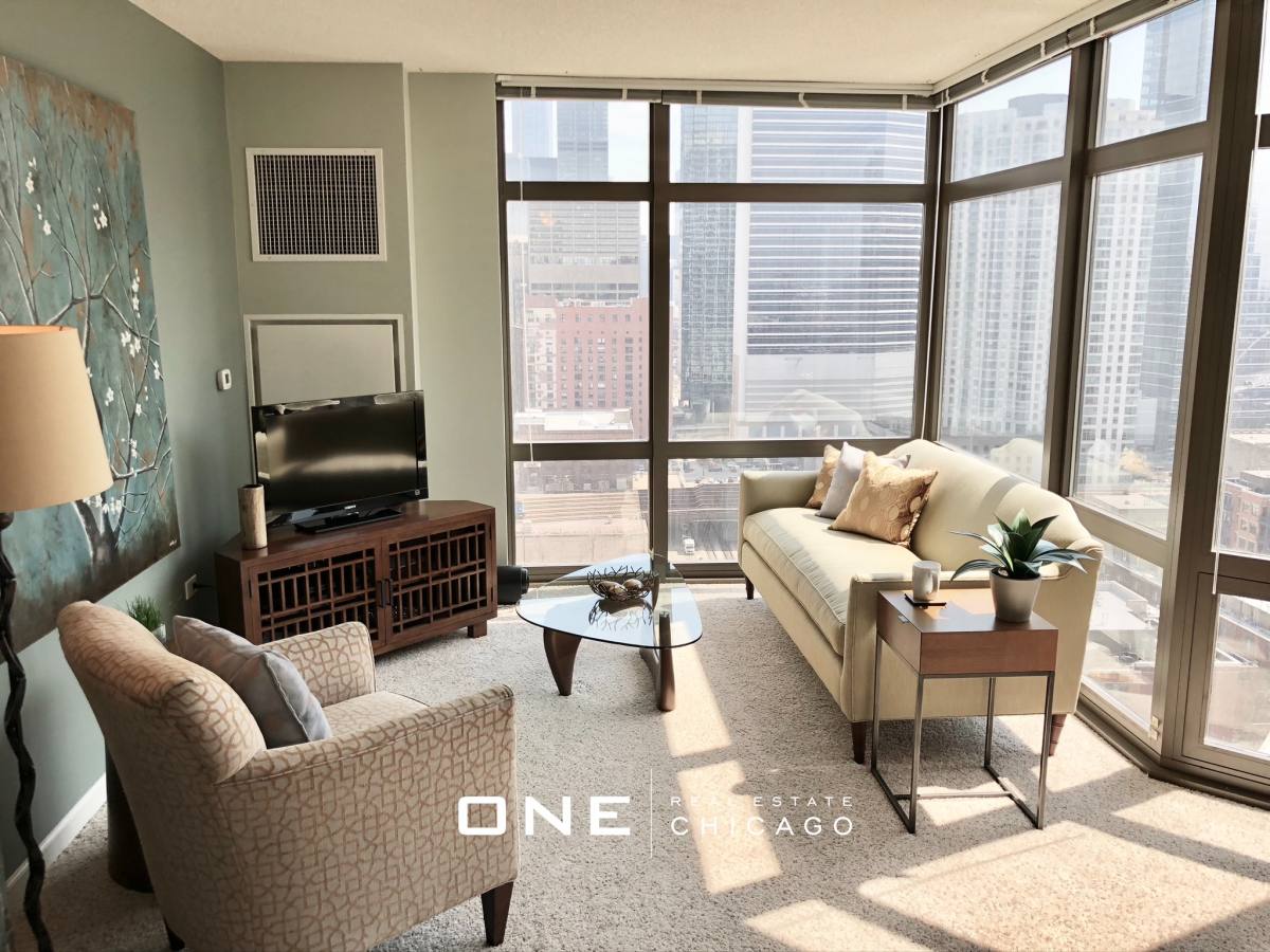 Apartment for rent at 337 N Desplaines #3, Chicago, IL 60661