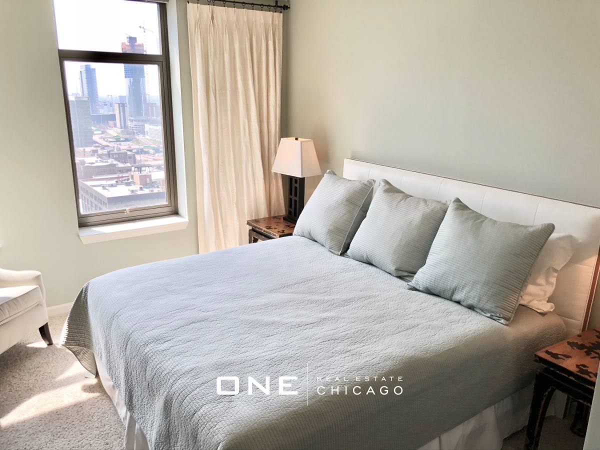 Apartment for rent at 337 N Desplaines #3, Chicago, IL 60661